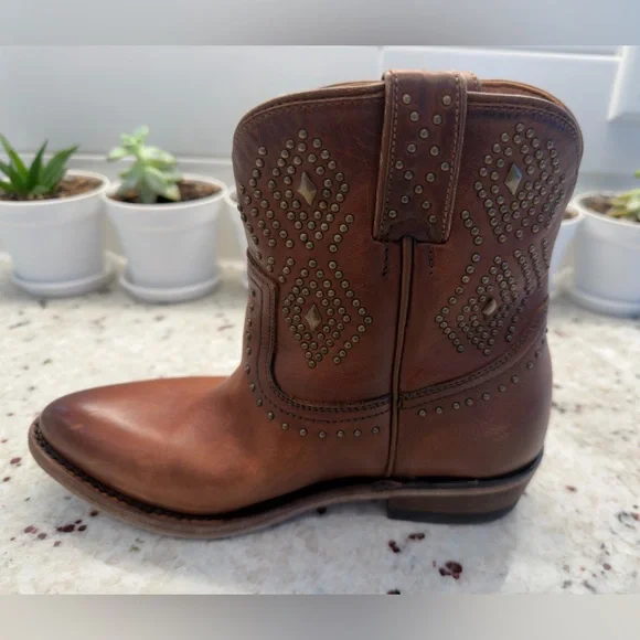 Frye Women’s Size 6 Brown Leather Studded Western Ankle Boots Cowboy - Picture 3 of 12